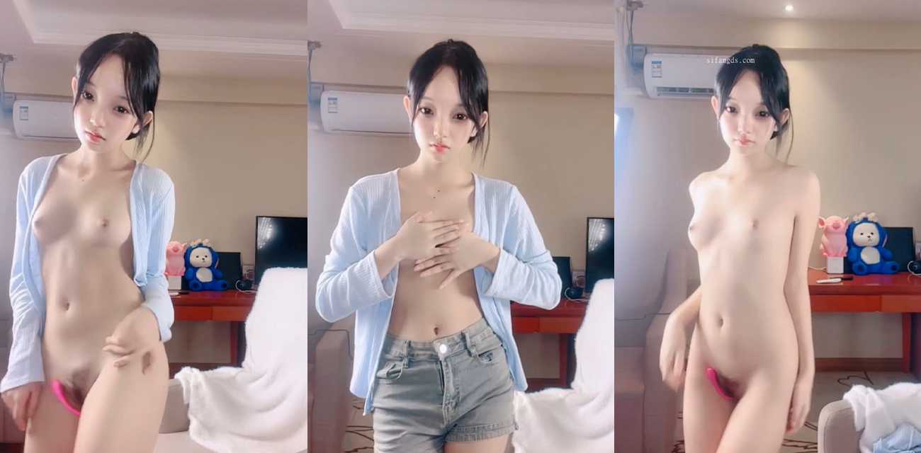 00后嫩妹【鬼鬼】下海直播，雪白美乳镜头前全裸自慰，夹着跳蛋淫骚裸舞诱惑到爆